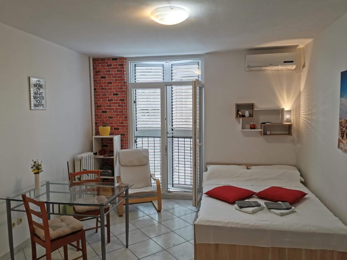 Apartment Vakter Split Bagian luar foto